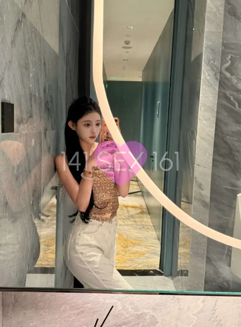 婴儿, 年龄: 21, 身高: 168