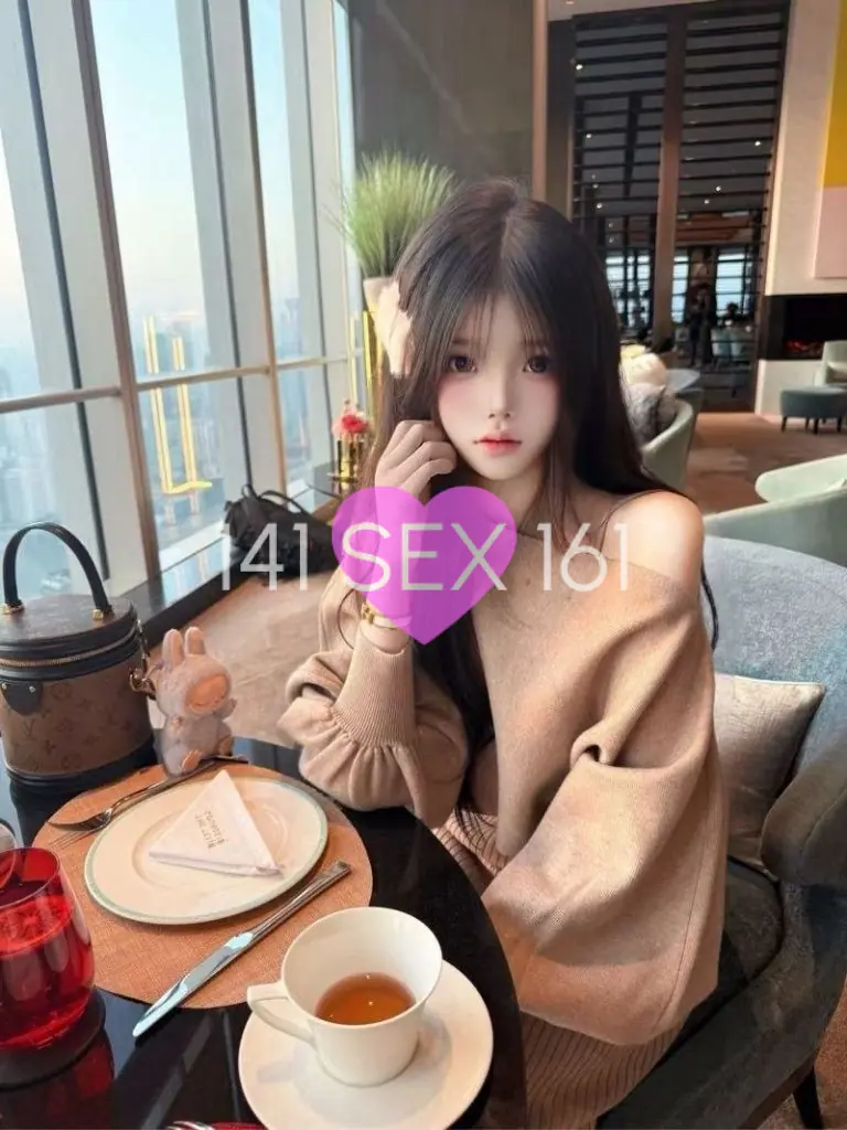 婴儿, 年龄: 18, 身高: 164