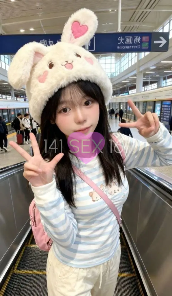 婴儿, 年龄: 18, 身高: 165 厘米, 三围: 32-24-34