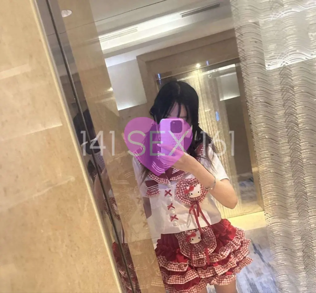 baby, Age: 18, Height: 166 cm, Parameters: 32-23-33