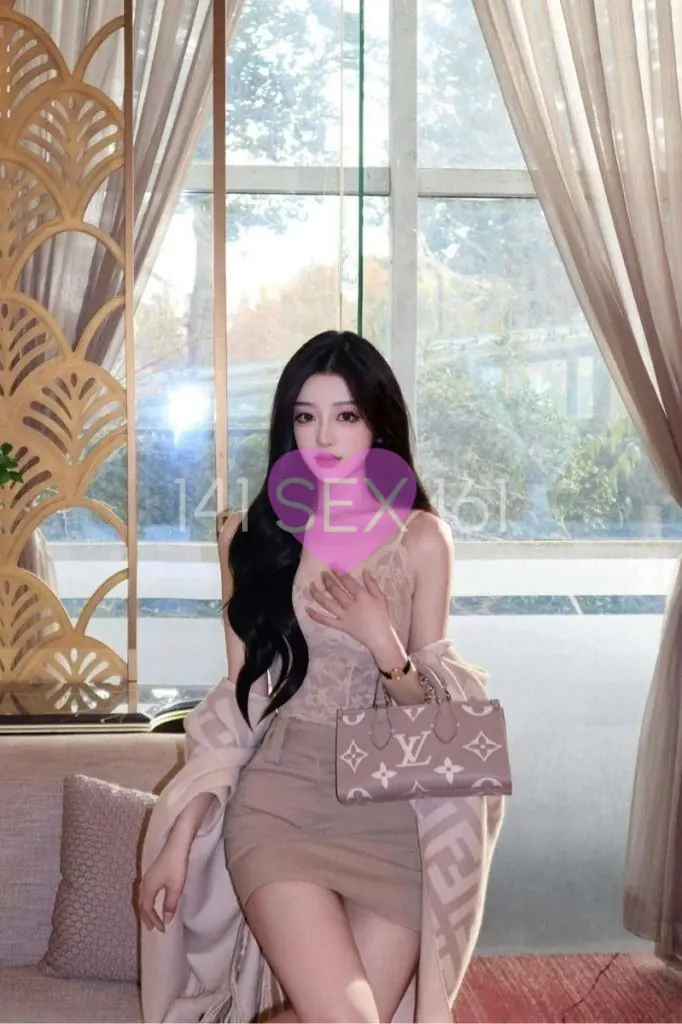 baby, Age: 21, Height: 172 cm, Parameters: 34-24-35