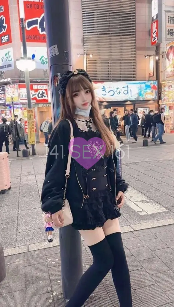 Baoer, Age: 19, Height: 168 cm, Parameters: 32-24-34