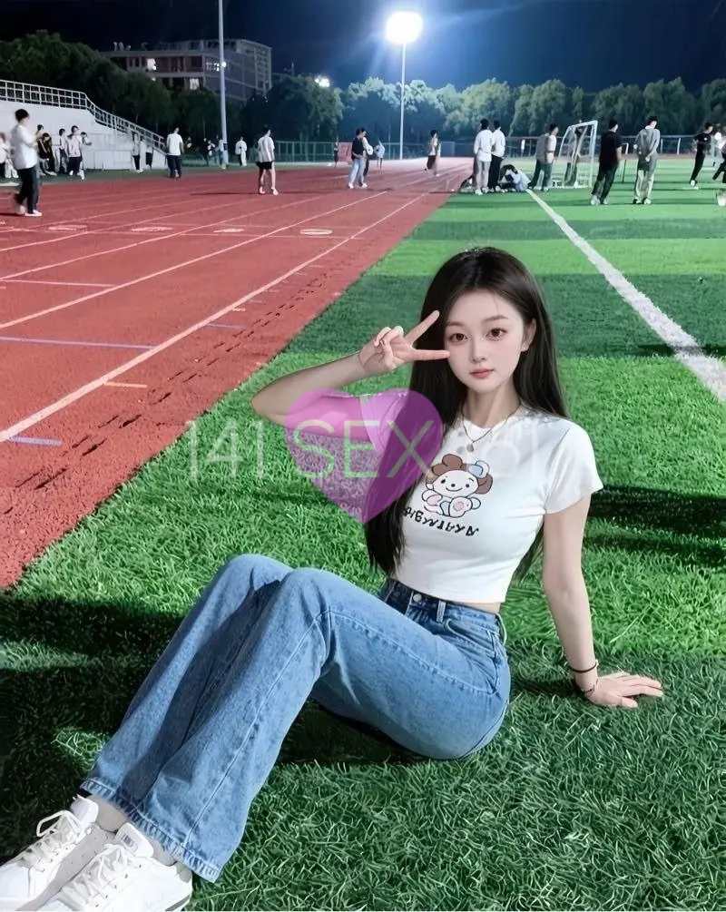 Baoer, Age: 18, Height: 168 cm, Parameters: 32-24-34