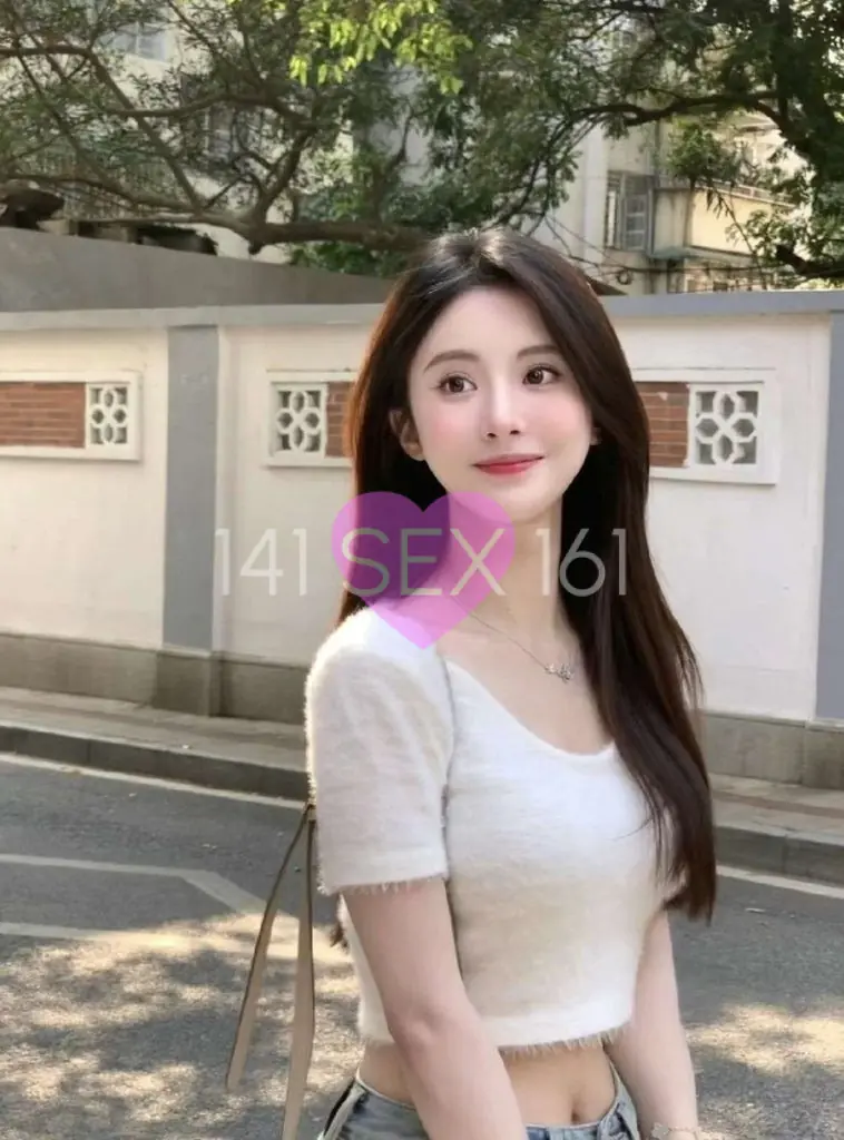 Baoer, Age: 20, Height: 172 cm, Parameters: 34-24-35