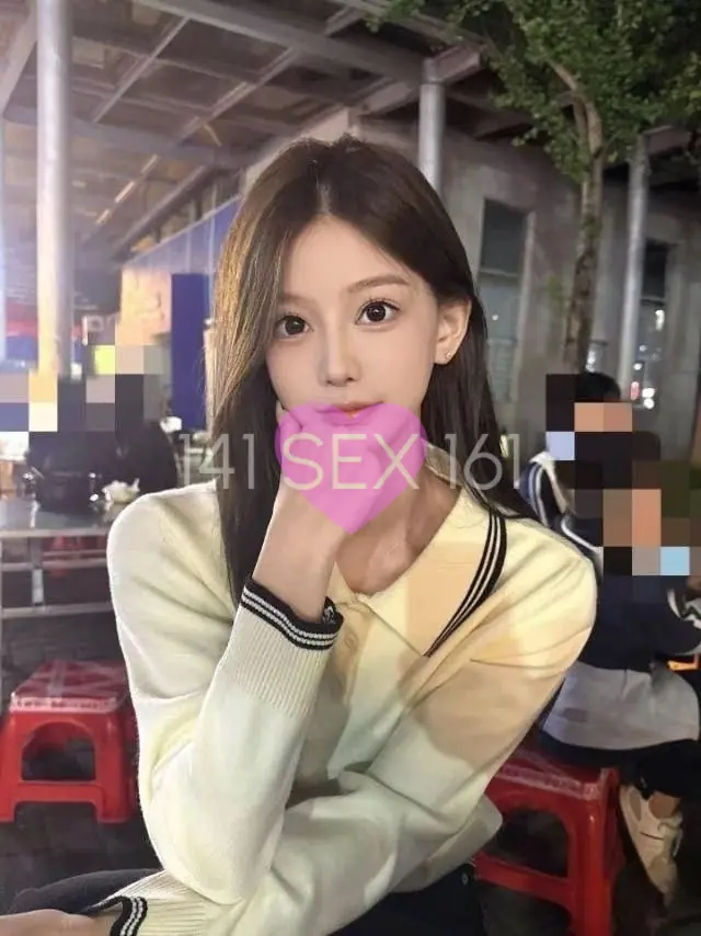 Baoer, Age: 21, Height: 170