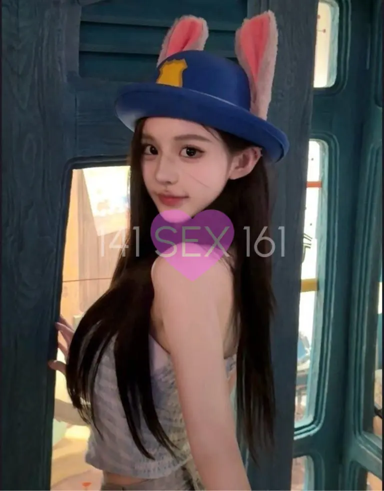 Baoer, Age: 21, Height: 170