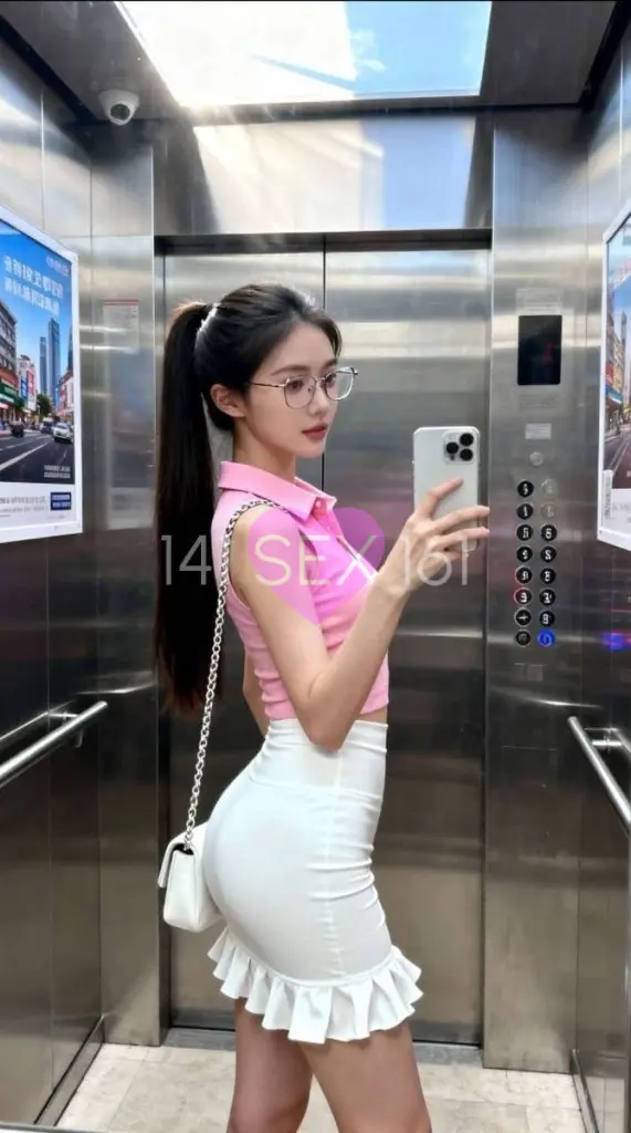 Baoer, Age: 22, Height: 170 cm, Parameters: 34-24-38