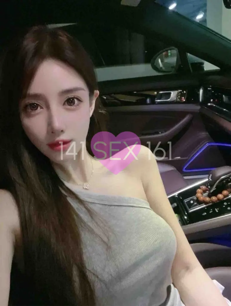 Baoer, Age: 21, Height: 170 cm, Parameters: 34-24-35