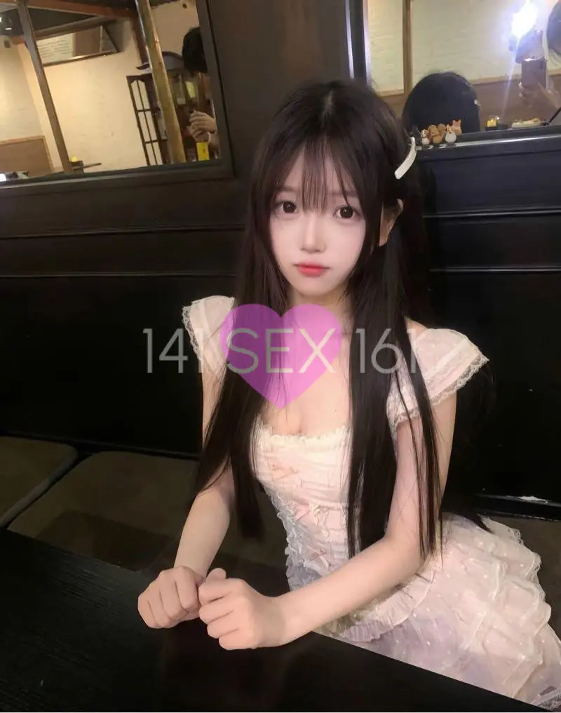 楚马, 年龄: 18, 身高: 177 厘米, 三围: 32-24-34