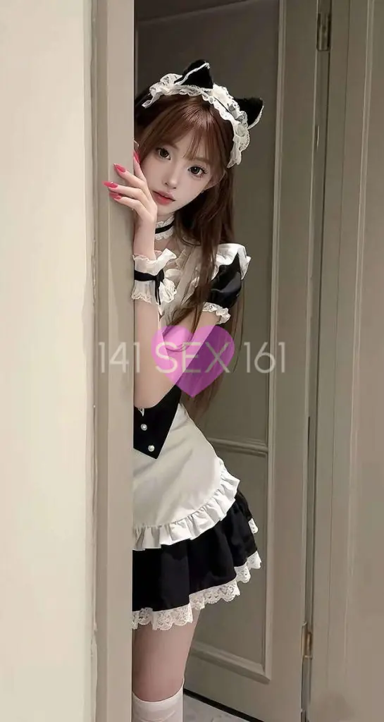chuyu, Age: 21, Height: 175 cm, Parameters: 34-24-34 (estimated, bust-waist-hip in inches)