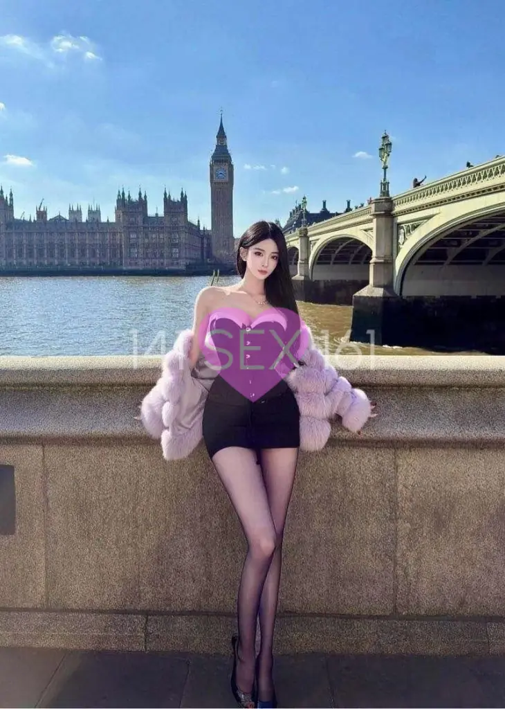 Elena, Age: 26, Height: 176 cm, Parameters: 34-24-36