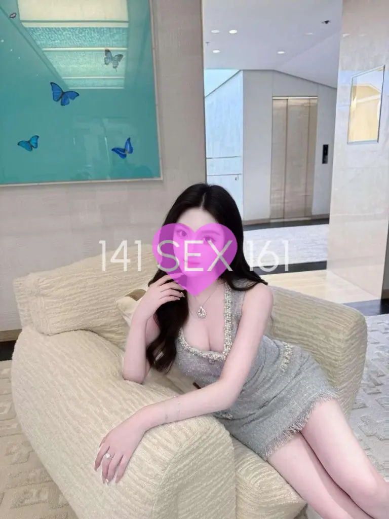 feining, 年龄: 21, 身高: 173