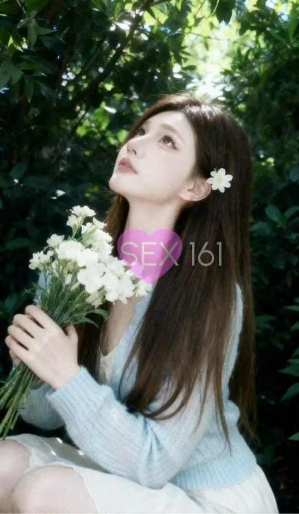 haoran, Age: 20, Height: 164 cm, Parameters: 34-24-34