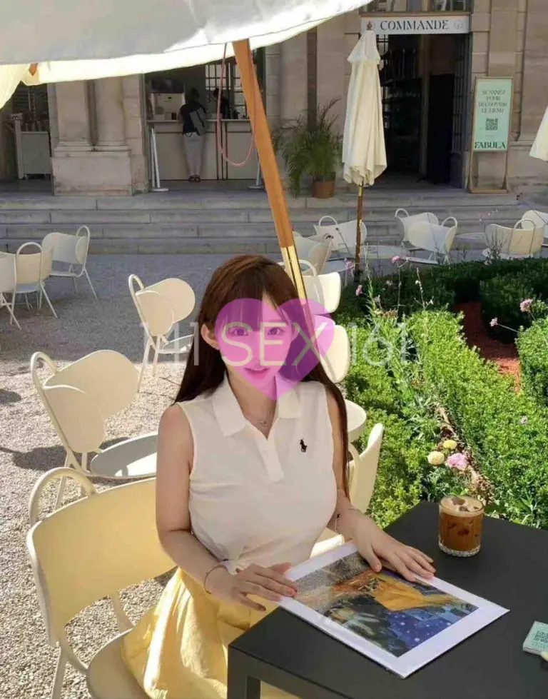 huanying, Age: 22, Height: 169
