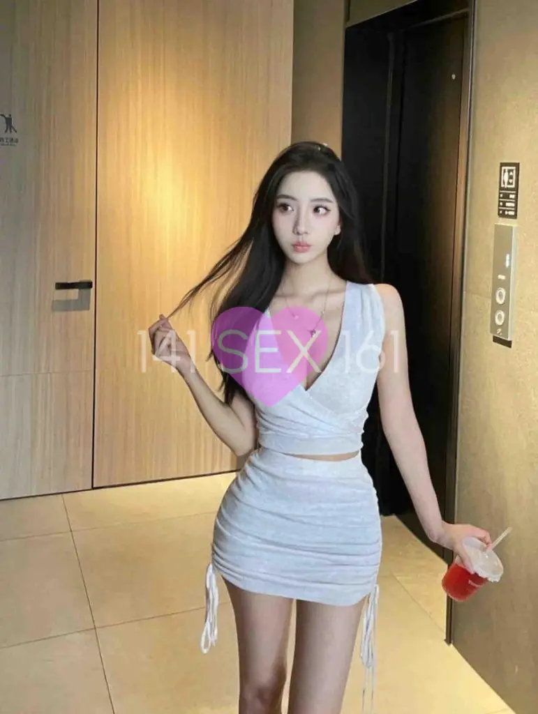 huiyue, 年龄: 21, 身高: 165 厘米, 三围: 34-24-35