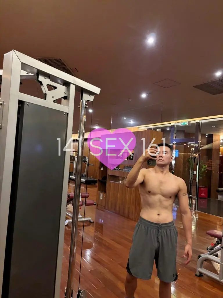 君, 年龄: 30, 身高: 181