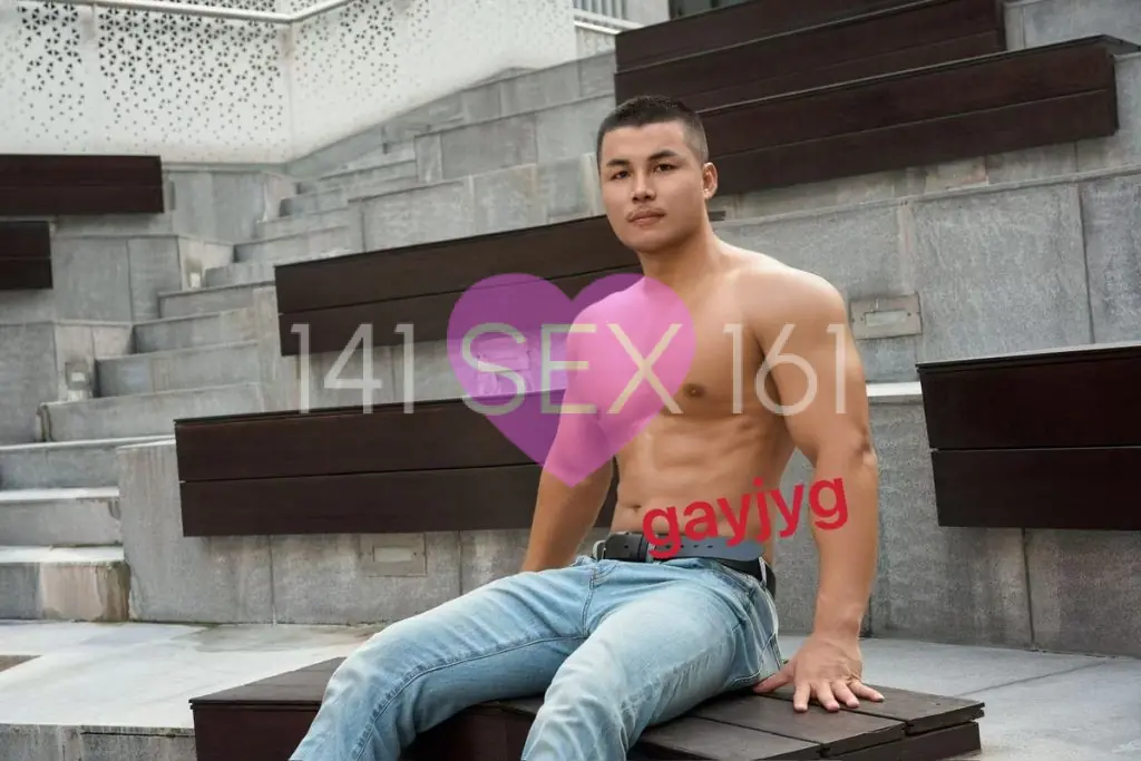 KK, 年龄: 24, 身高: 178 厘米, 三围: 42-31-38