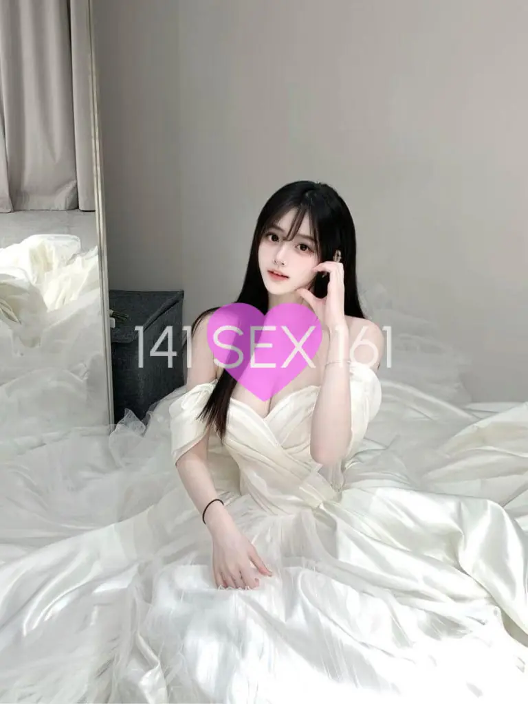 兰宁, 年龄: 19, 身高: 179