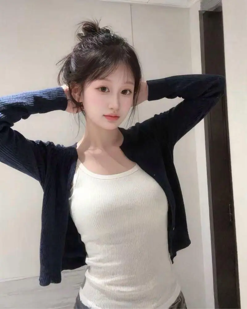 anyin, Age: 20, Height: 165 cm, Parameters: 32B-24-34