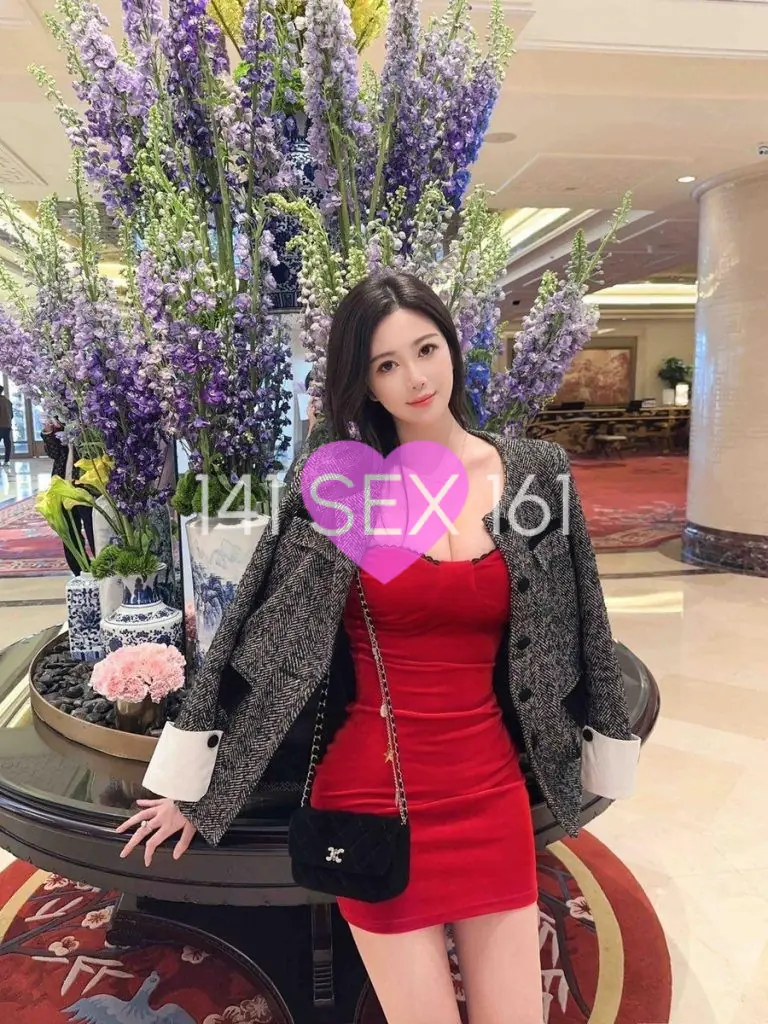 丽娜, 年龄: 18, 身高: 172