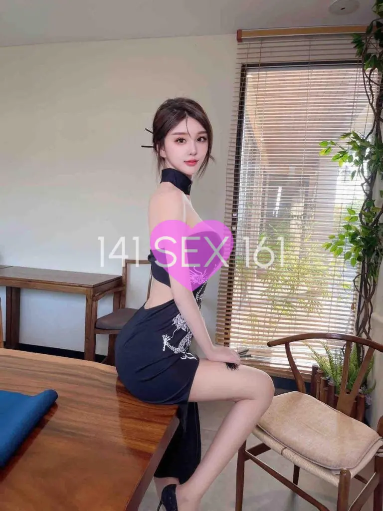 反而, 年龄: 20, 身高: 166