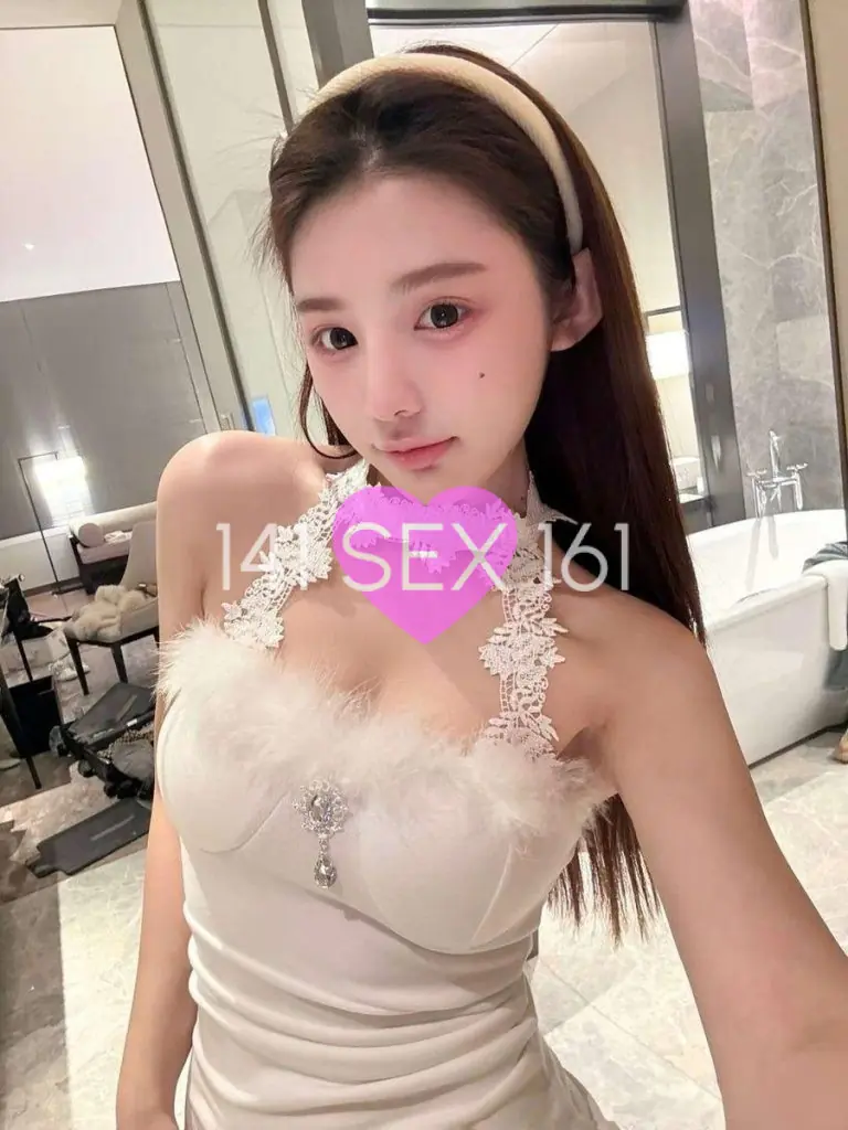 mengyan, Age: 20, Height: 177