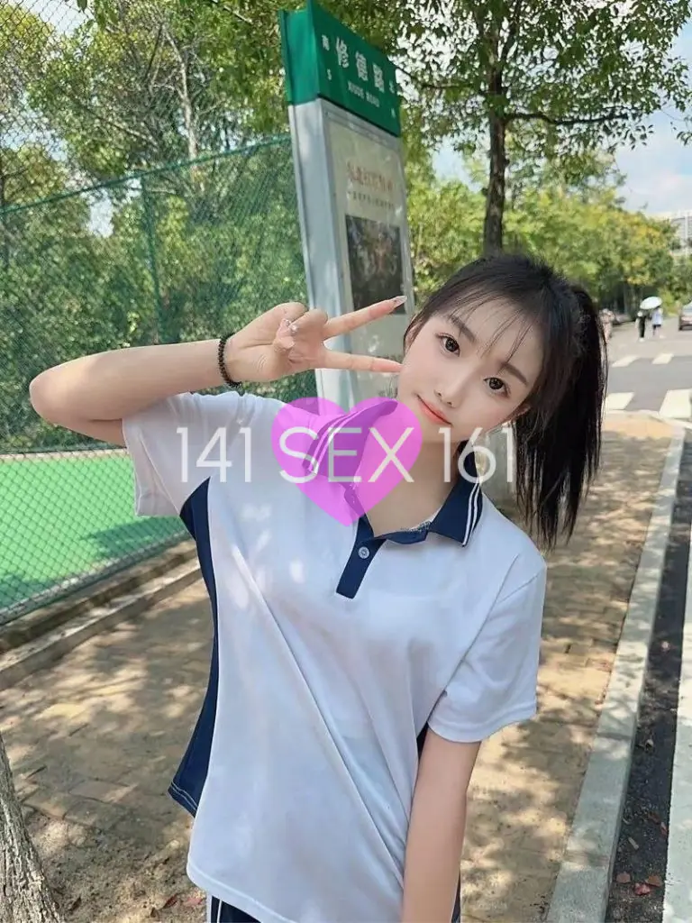 喝, 年龄: 19, 身高: 175 厘米, 三围: 32-24-33