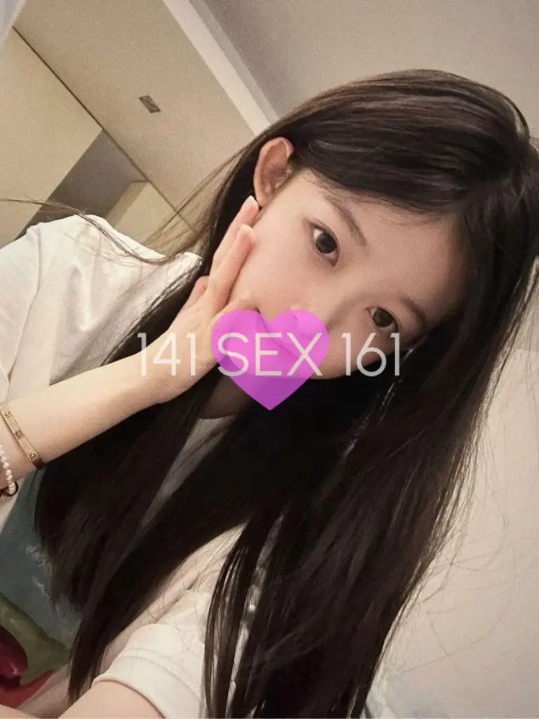 nianxi, 年龄: 18, 身高: 161