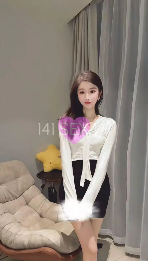 ningsu, Age: 22, Height: 161 cm, Parameters: 34-24-35