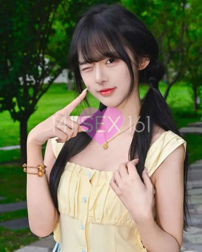 nuolin, Age: 19, Height: 168 cm, Parameters: 32-24-34