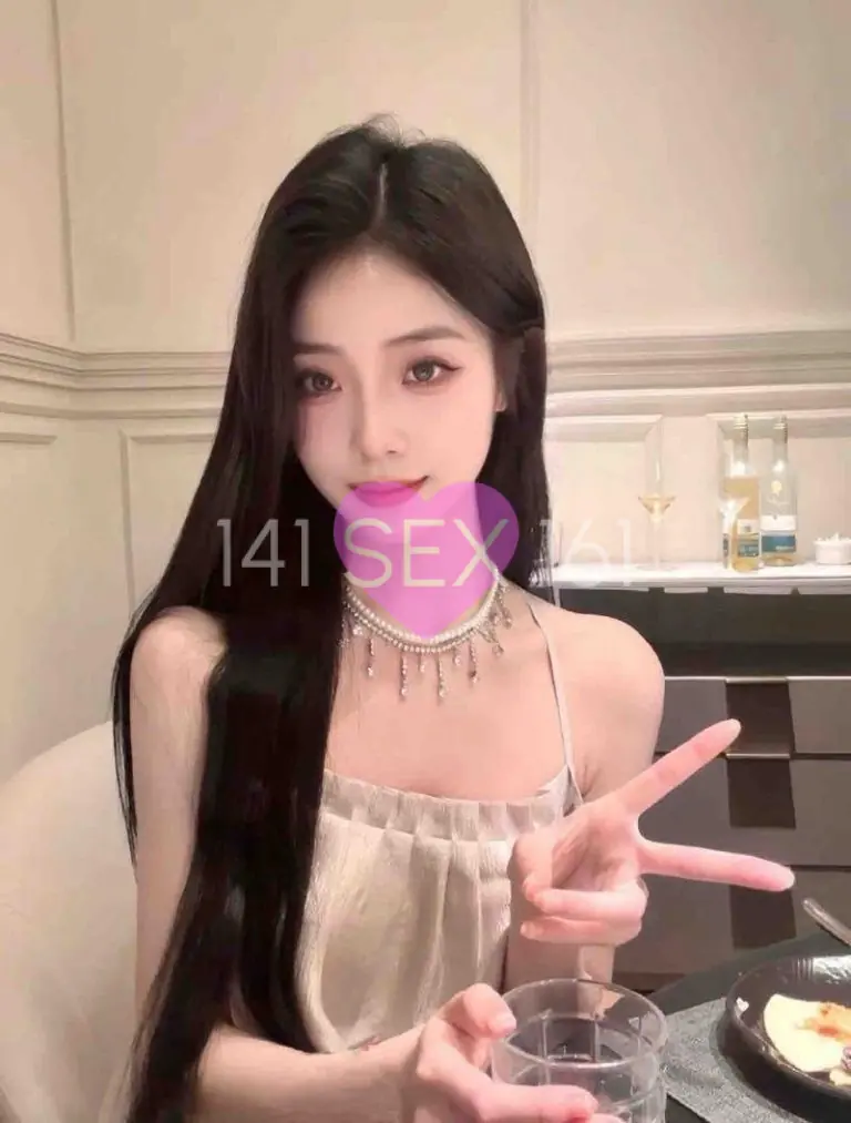 qianan, 年龄: 19, 身高: 180