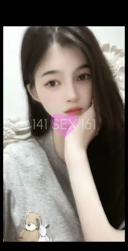 qianji, 年龄: 19, 身高: 169 厘米, 三围: 32-24-34