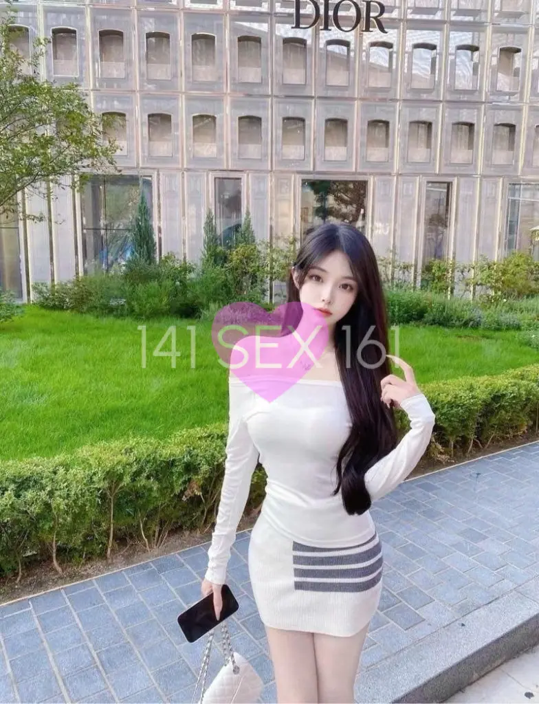 qingran, Age: 18, Height: 172 cm, Parameters: 33-24-35