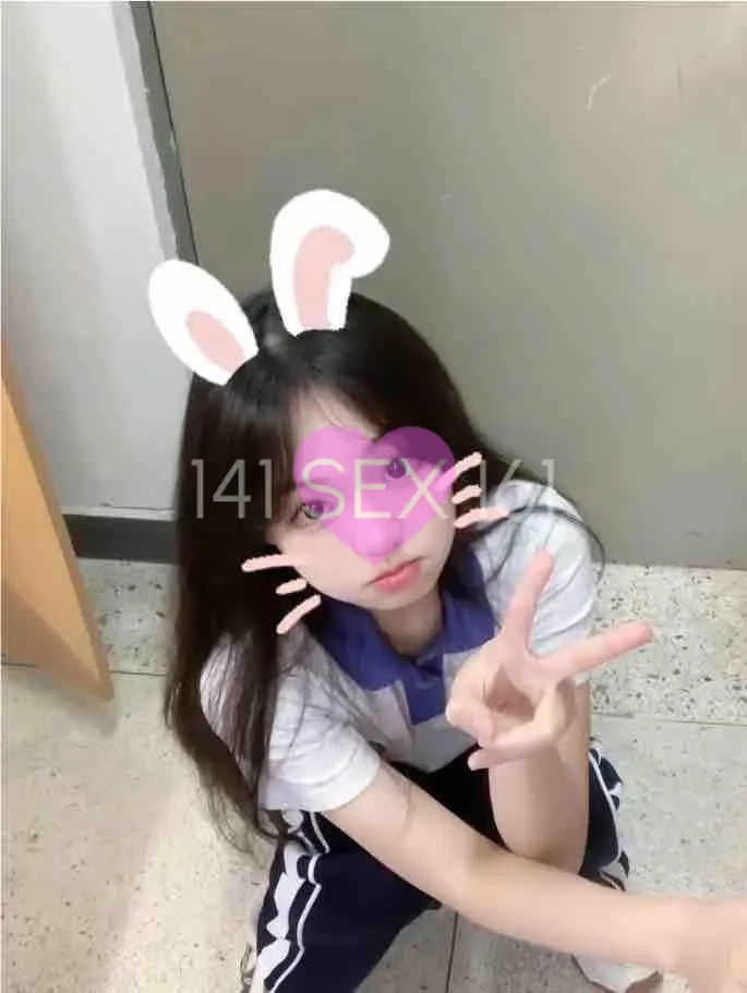 qingyi, 年龄: 20, 身高: 177