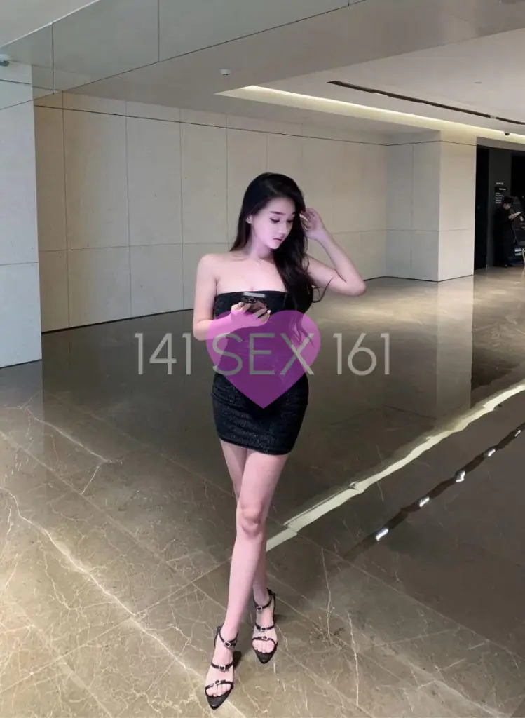 qingyou, Age: 19, Height: 167 cm, Parameters: 34-24-35