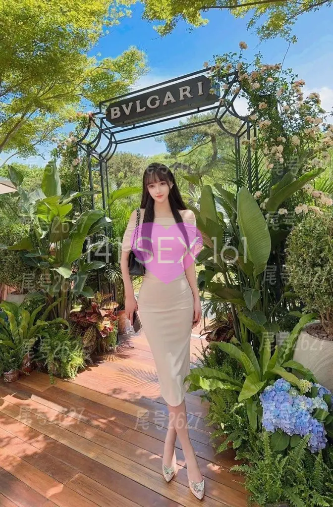 qinyan, Age: 21, Height: 161 cm, Parameters: 36-24-40