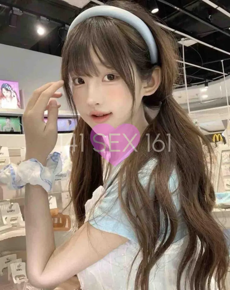 qiushui, Age: 22, Height: 164