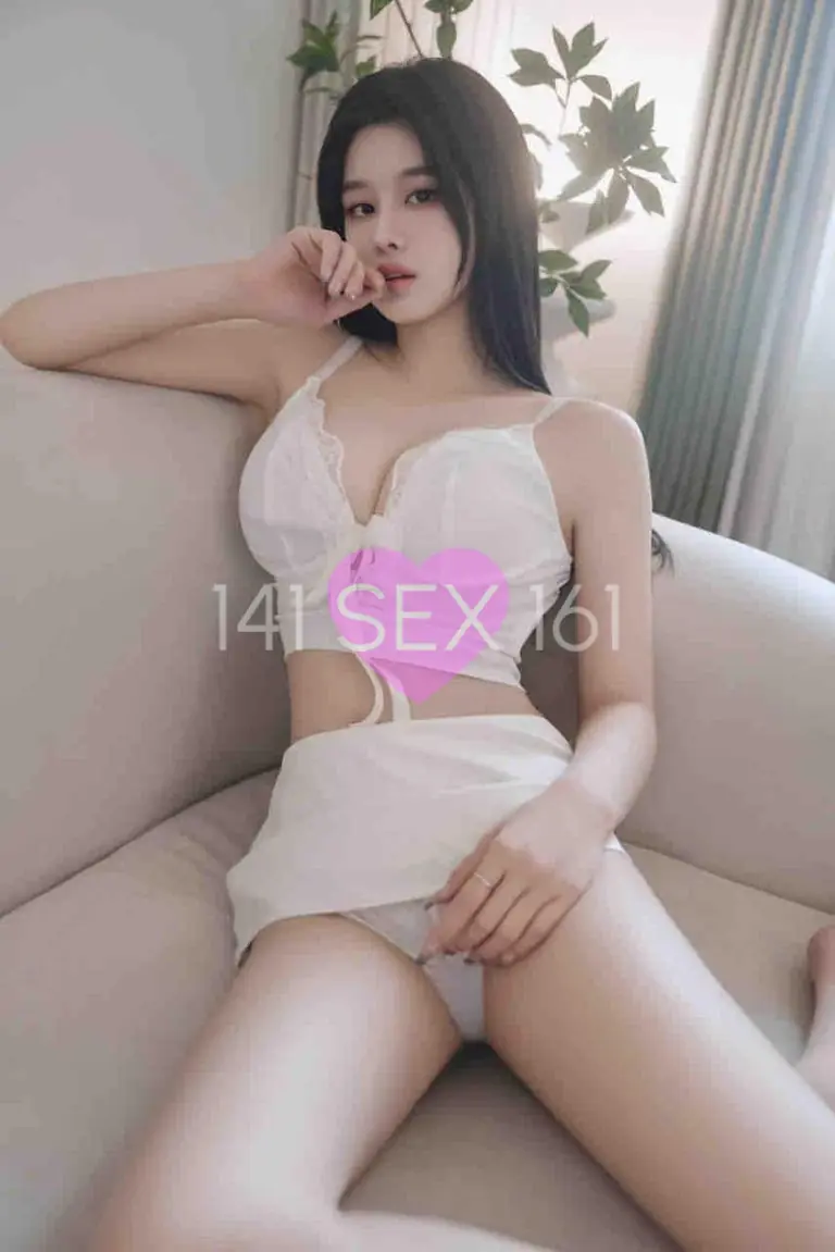 runxue, 年龄: 18, 身高: 169