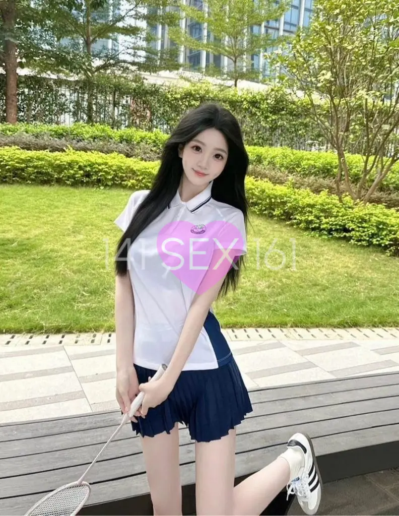 ruohe, Age: 21, Height: 168 cm, Parameters: 32-23-34