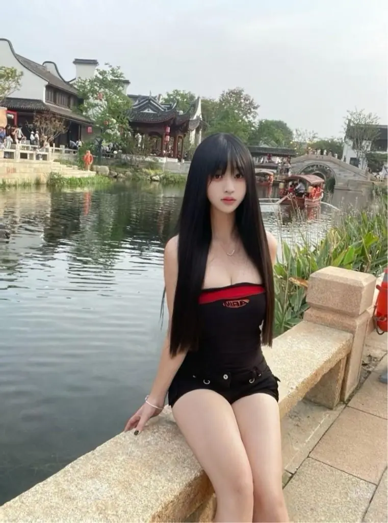 tangan, Age: 19, Height: 164 cm, Parameters: 34-24-34
