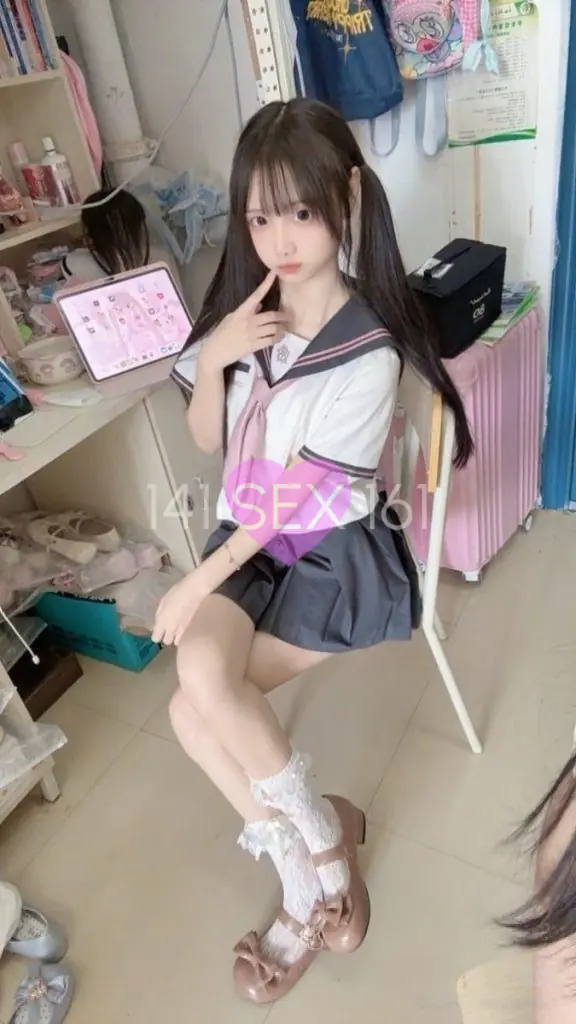 tianlan, Age: 21, Height: 166 cm, Parameters: 30-22-32
