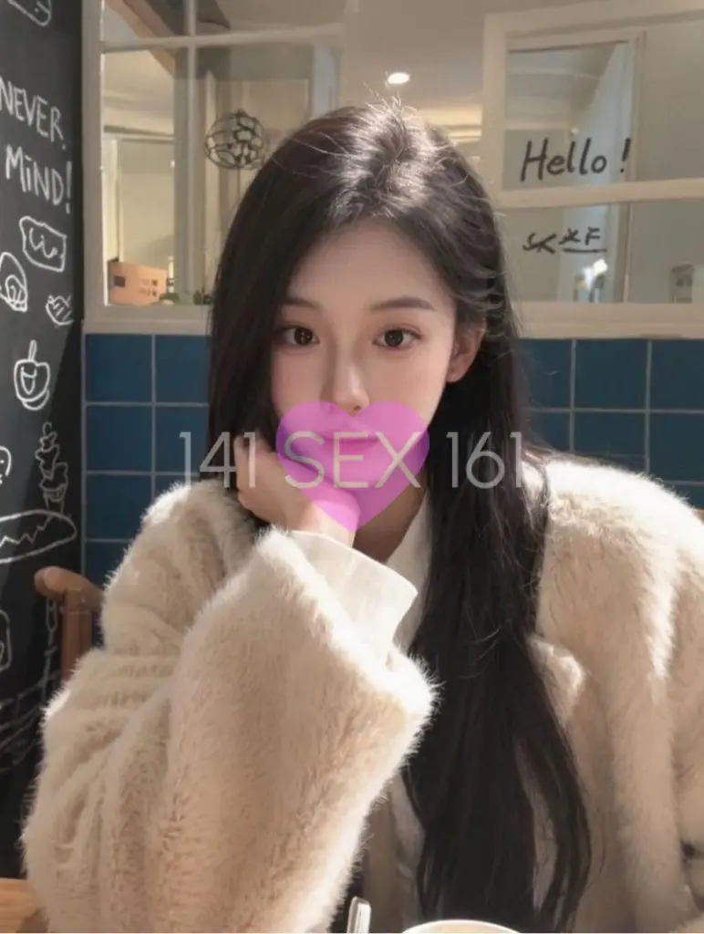 wanxu, Age: 20, Height: 175 cm, Parameters: 34-24-35