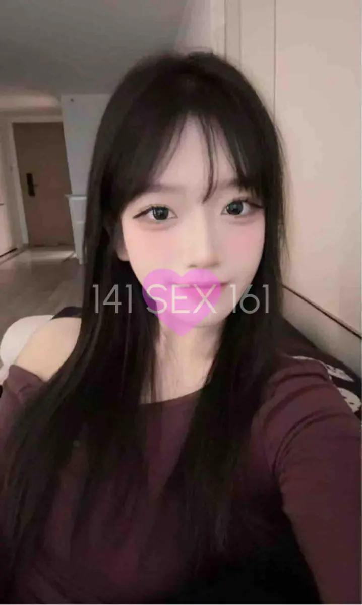 他有一个, 年龄: 18, 身高: 170