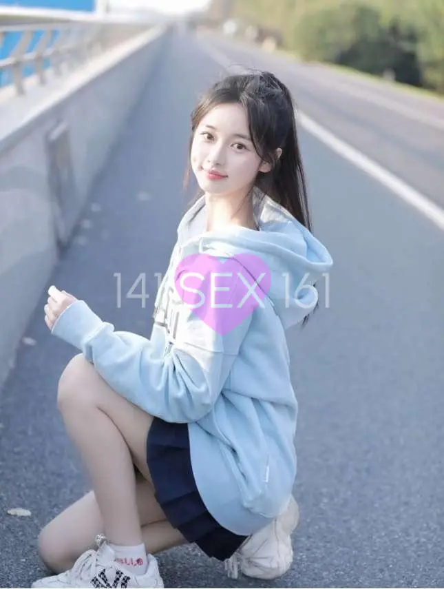 文格, 年龄: 19, 身高: 175