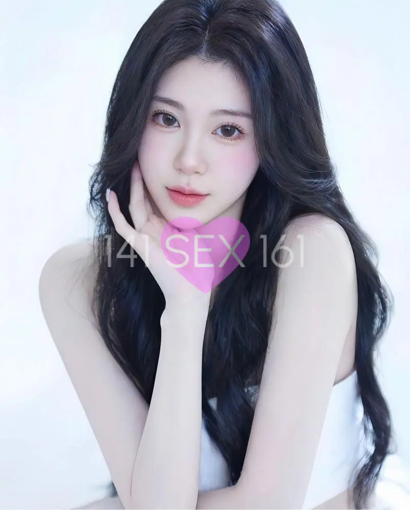 xinxue, 年龄: 20, 身高: 179 厘米, 三围: 34-24-35