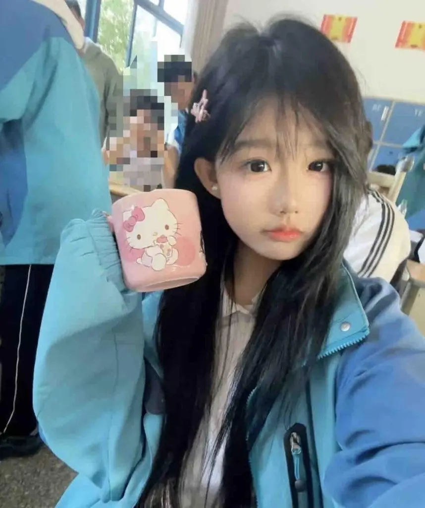 xiyu, Age: 18, Height: 177 cm, Parameters: 32-23-34