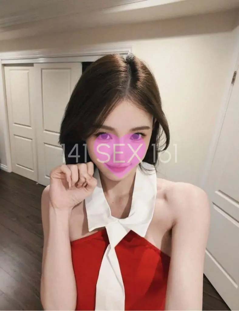 xueying, 年龄: 20, 身高: 178 厘米, 三围: 34-24-36