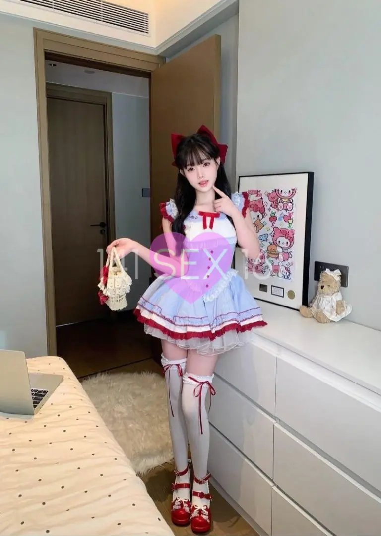 延禧, 年龄: 20, 身高: 178