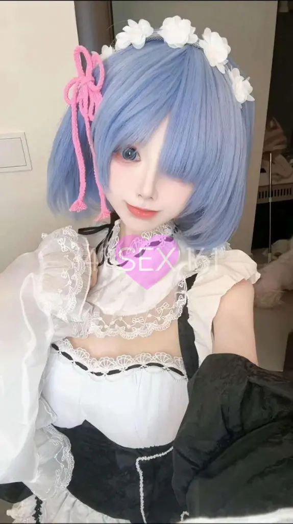 yinuo, Age: 18, Height: 168 cm, Parameters: 32-23-34