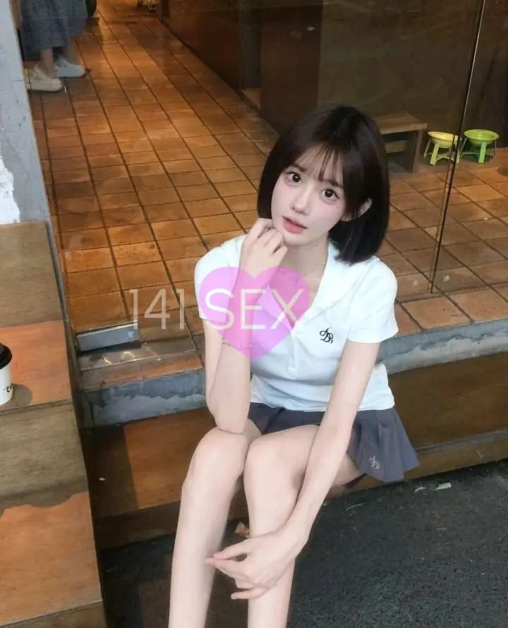 婴儿, 年龄: 19, 身高: 173